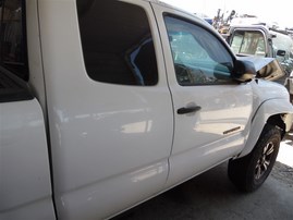 2015 Toyota Tacoma White Extended Cab 2.7L AT 2WD #Z24721